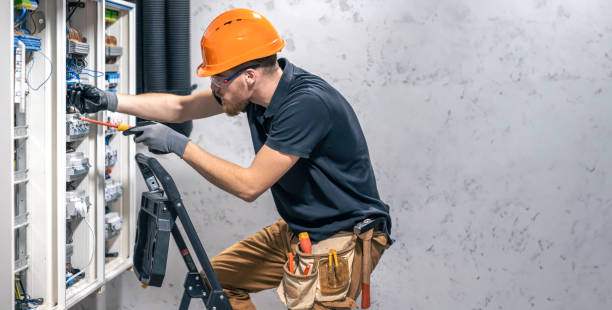 Best Emergency Electrical Repair  in Stewart Manor, NY